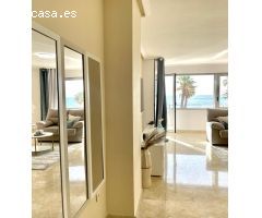 Apartamento de Lujo con vistas al mar, piscina y garaje