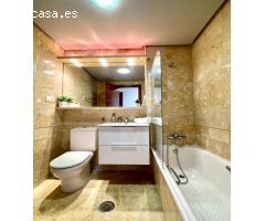 Apartamento de Lujo con vistas al mar, piscina y garaje