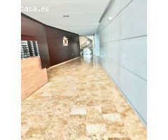 Apartamento de Lujo con vistas al mar, piscina y garaje