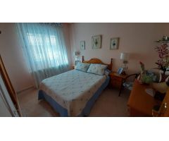 Apartamento en el centro de Torrevieja, planta baja con piscina comunitaria - Precio 112000