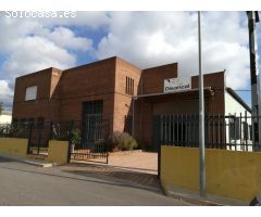 NAVE EN PRIMERA LÍNEA COMERCIAL EN VENTA