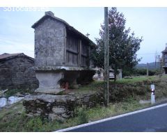 FINCA MUY AMPLIA CON HORREO APARTE EN ZONA DE TAPIA, AMES