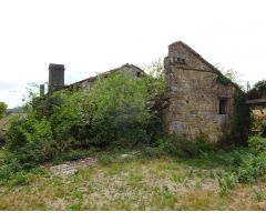 CASA DE PIEDRA CON TERRENO CERRADO ZONA DE VICESO, BRION