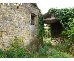 CASA DE PIEDRA CON TERRENO CERRADO ZONA DE VICESO, BRION