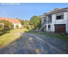 CASA CON ALMACENES Y AMPLIO TERRENO EN O TREMO, BRION