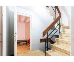 CASA EN EL CENTRO DEL PUEBLO