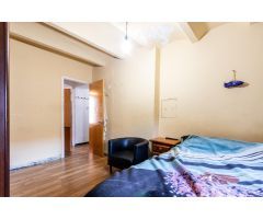 CASA EN EL CENTRO DEL PUEBLO
