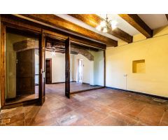 CASA REFORMADA RÚSTICA AL CENTRO DE SANT LLORENÇ SAVALL