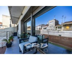 ¡¡CREU ALTA - ESPECTACULAR CASA CON PATIO CON PISCINA y ASCENSOR!!