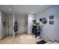 ¡¡CREU ALTA - ESPECTACULAR CASA CON PATIO CON PISCINA y ASCENSOR!!