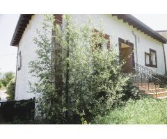 Se Vende Chalet  Adosado con Terreno en Valle de Mena