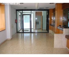 EN EN VENTA AMPLIO LOCAL CON ASCESO A 2 CALLES