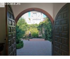 Hotel diseñado para hacer realidad tus sueños y disfrutar en familia, ideal para grupos numerosos.  