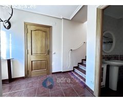 Chalet en Venta en Lardero, La Rioja