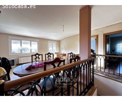 Chalet en Venta en Lardero, La Rioja