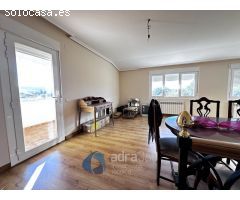 Chalet en Venta en Lardero, La Rioja