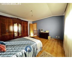 Chalet en Venta en Lardero, La Rioja