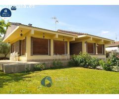 Chalet en Venta en Lardero, La Rioja