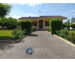 Chalet en Venta en Lardero, La Rioja