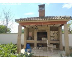 Chalet en Venta en Lardero, La Rioja