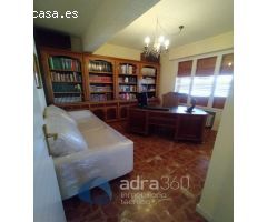 Chalet en Venta en Lardero, La Rioja