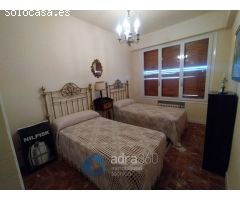Chalet en Venta en Lardero, La Rioja