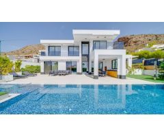 Villa de Lujo en Venta en Finestrat, Alicante