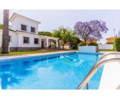 CHALET EN LA ZON DE EL CAMPITO, CHICLANA