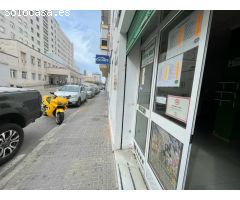 Local comercial al lado de residencia