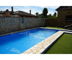 FINCA CON TRES CHALETS EN CONIL DE LA FRONTERA (INDIVISO)