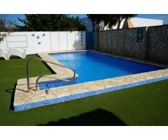 FINCA CON TRES CHALETS EN CONIL DE LA FRONTERA (INDIVISO)