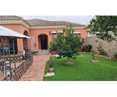Chalet en Venta en Chiclana de la Frontera, Cádiz