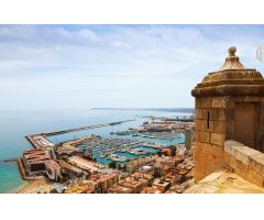 Villa de Lujo en Venta en Monforte del Cid, Alicante