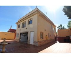 Chalet en Venta en Torrevieja, Alicante