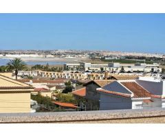 Chalet en Venta en Torrevieja, Alicante