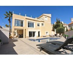 Chalet en Venta en San Miguel de Salinas, Alicante