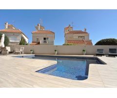 Chalet en Venta en San Miguel de Salinas, Alicante