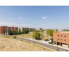 ¿Quieres invertir o comprar tu primer piso? 3 dormitorios en C/ San Alberto Magno. SIN MUEBLES