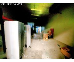 Nave Comercial en Venta en el Polígono San Luis de Málaga