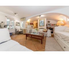 Casa adosada de 2 dormitorios y 2 baños con jardín privado en Sierra Blanca, Marbella