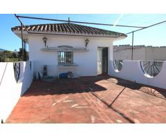 ¡OPORTUNIDAD EN COÍN! LOCAL COMERCIAL CON GRANDES POSIBILIDADES