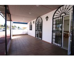 ¡OPORTUNIDAD EN COÍN! LOCAL COMERCIAL CON GRANDES POSIBILIDADES