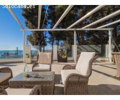 Impresionante villa moderna con acceso privado a la playa en Mijas