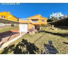 Preciosa villa al lado de la playa en la Cala de Mijas