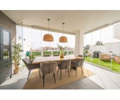 Adosado luminoso de 2 habitaciones en Benalmádena