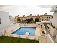 Adosado luminoso de 2 habitaciones en Benalmádena