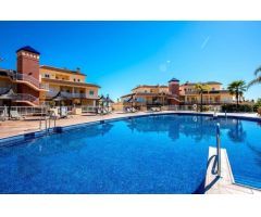 Impecable apartamento de lujo en primera planta en Malibu Mansions, ubicado en el popular complejo W