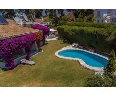 VILLA DE ATRACTIVO Y PRECIOSO CARÁCTER MEDITERRANEO,