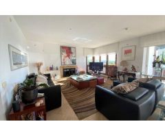Espectacular ático de 3 dormitorios con vistas maravillosas al mar en Río Real, Marbella Este