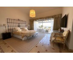 Espectacular ático de 3 dormitorios con vistas maravillosas al mar en Río Real, Marbella Este